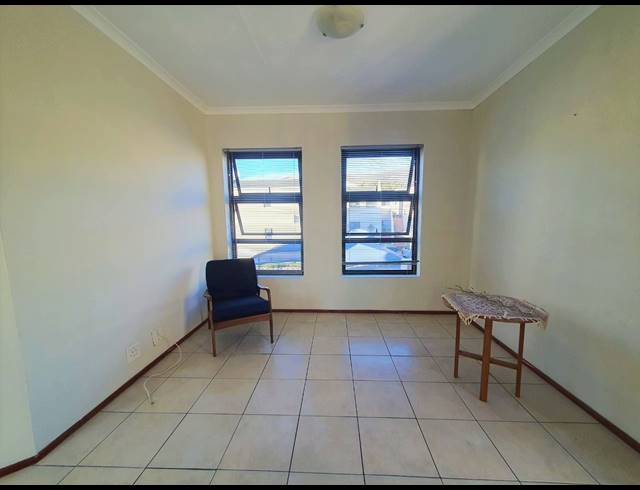 1 BEDROOM APARTMENT TO LET IN PAROW NORTH